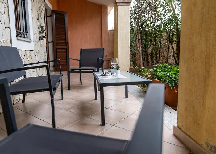 Appartamento Casa Matilda Villasimius, 7 Posti, 3 Stanze, Doppio Giardino Villasimius