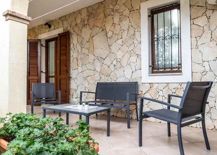 Appartamento Casa Matilda Villasimius, 7 Posti, 3 Stanze, Doppio Giardino *